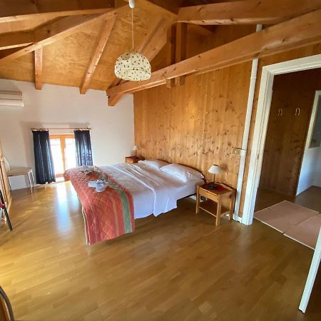 Qui Wolf Udine Hotel Collalto Bagian luar foto