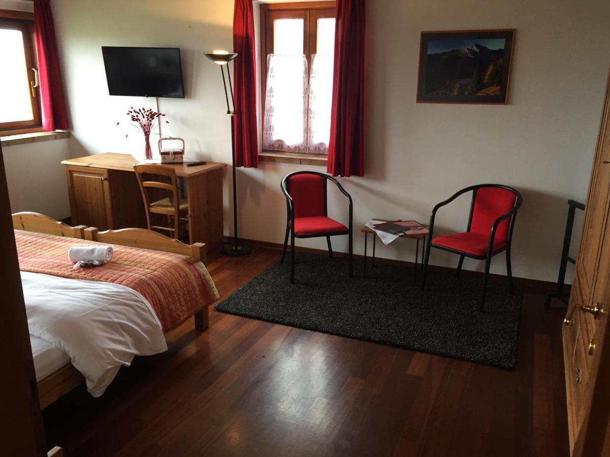 Qui Wolf Udine Hotel Collalto Bagian luar foto