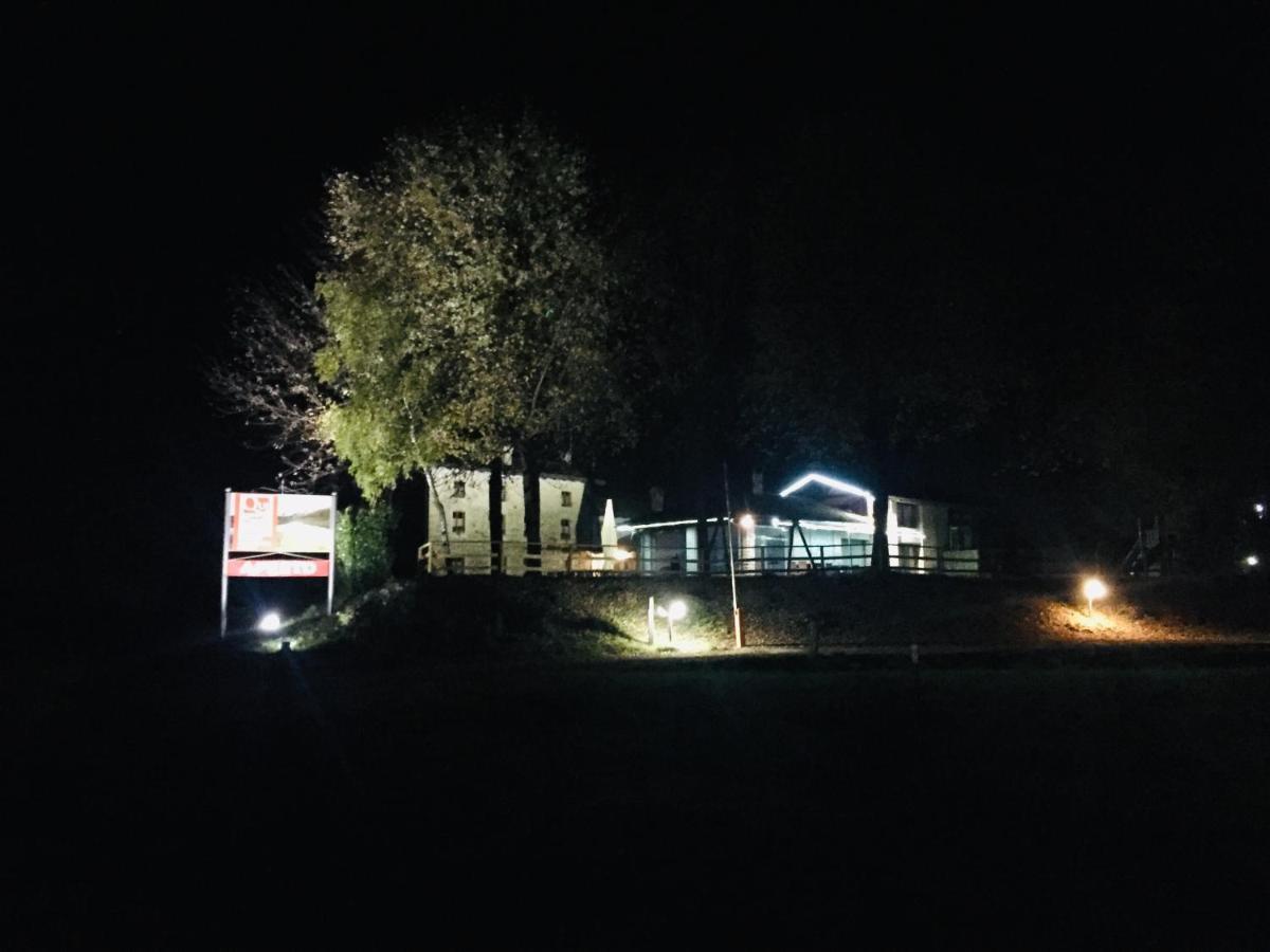 Qui Wolf Udine Hotel Collalto Bagian luar foto